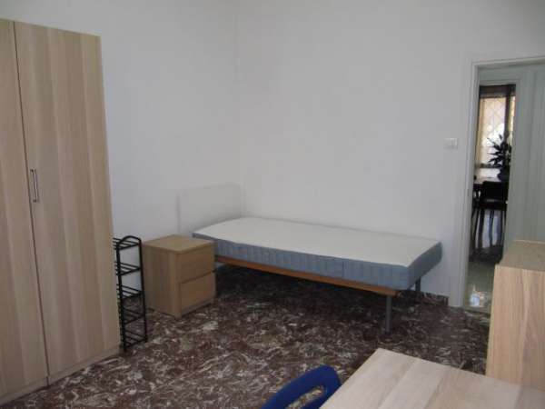 Foto DAL 1 SETTEMBRE 25 SINGOLA MQ. 15 A STUDENTESSA MATRICOLA Q.RE SARAGOZZA