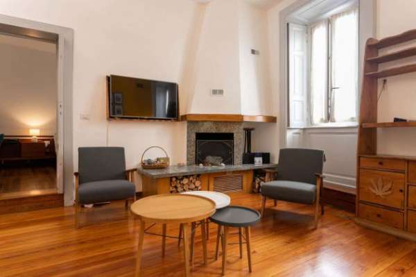 Foto De Gradi Two Bedroom Apartment In Monza Near Milan