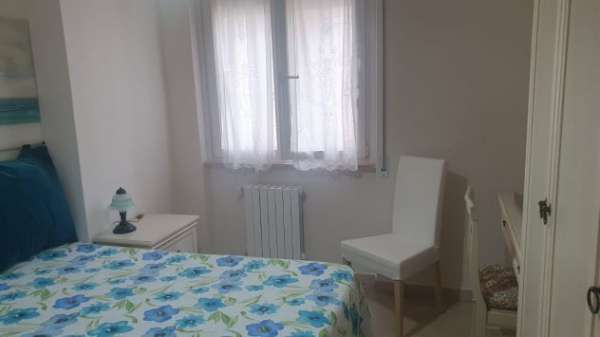 Foto Disponibili 2 (DUE) camere singole, matrimoniali, per studentesse, Pescara