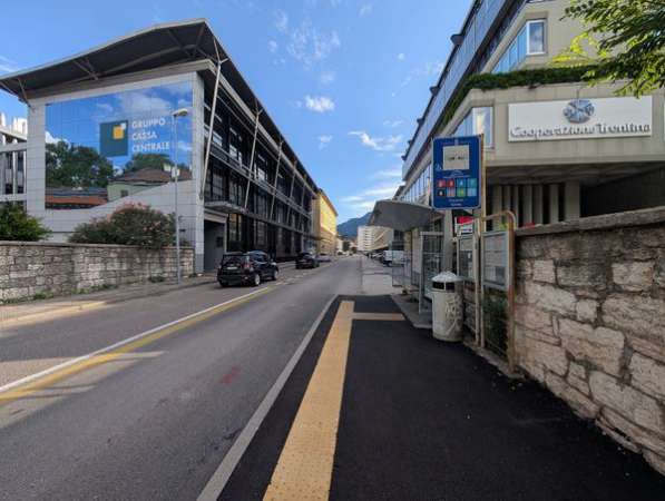 Foto Due posti letto in stanza doppia per studenti universitari