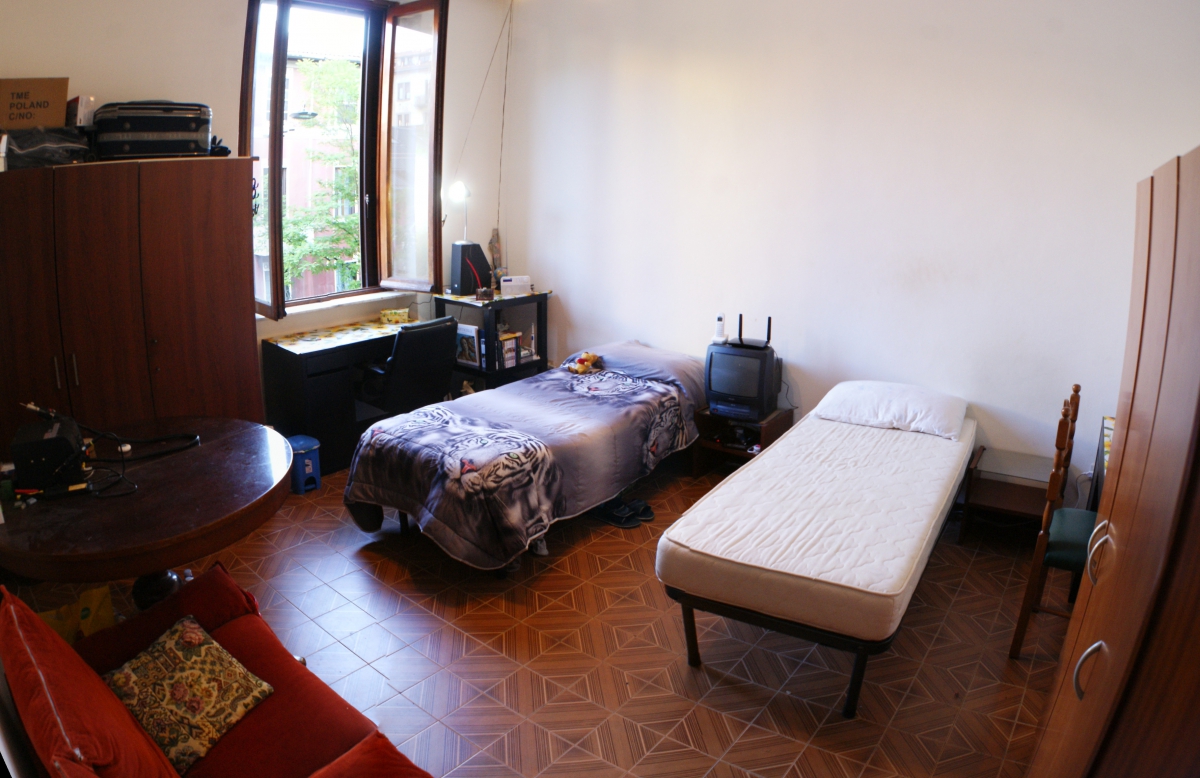 Foto DUE POSTI LETTO NELLA STESSA CAMERA DOPPIA SOLO RAGAZZE MM2 PIOLA CITTA STUDI