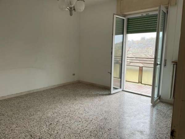 Foto dvr575 - trilocale nn arredato - balconato - box e cantina