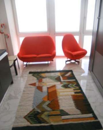 Foto Elegante monolocale 35 mq ristrutturato, arredato, A/C e ascensore - Roma