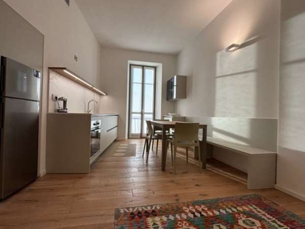 Foto Elegante Trilocale in Palazzina Storica Ristrutturata - Oltrecastello