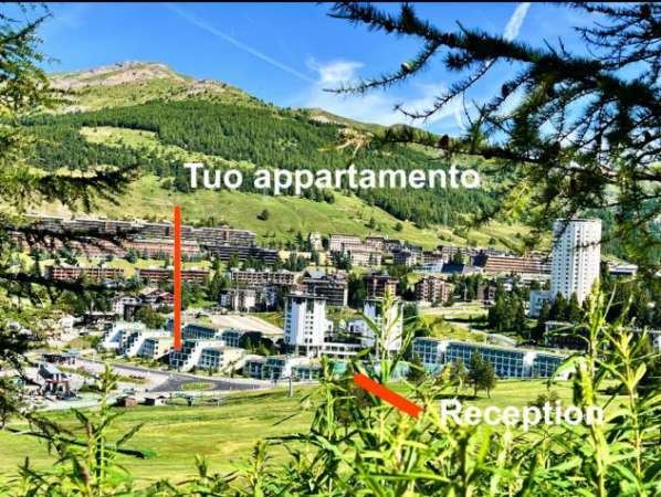 Foto EPIFANIA 2026 (2-9 gennaio) a SESTRIERE a fianco piste sci.
