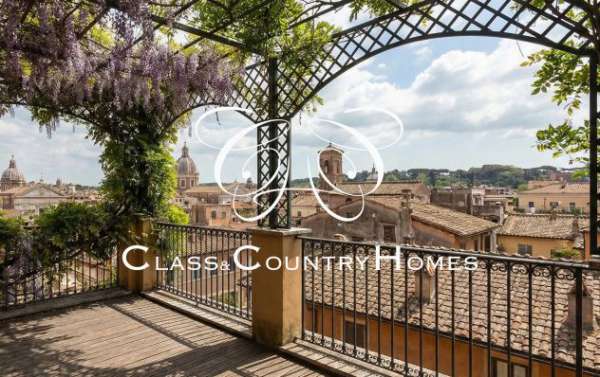 Foto Esclusivo Attico nel Ghetto Storico: Terrazzo e Viste sulla Roma Antica