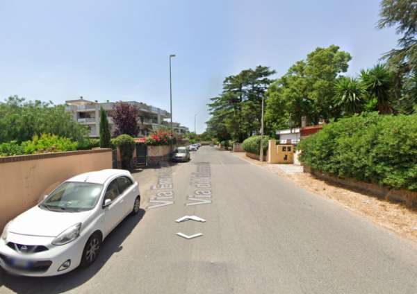 Foto EUR VALLERANELLO BILOCALE LOFT ARREDATO SU DUE LIVELLI