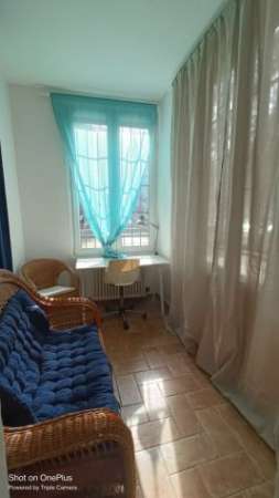 Foto Euro 375 tutto incluso: bellissima camera per studentesse/lavoratrici