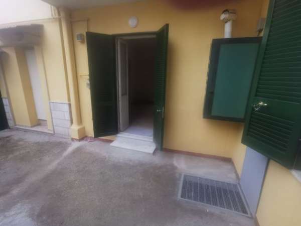 Foto F05- QUALIANO 2 VANI RISTRUTTURATO