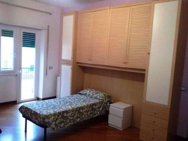 Foto Fidene - Posto letto in camera doppia da condividere Solo donne