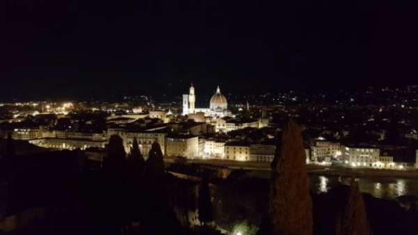 Foto FIRENZE FONDO COMMERCIALE MQ 160 VETRINA