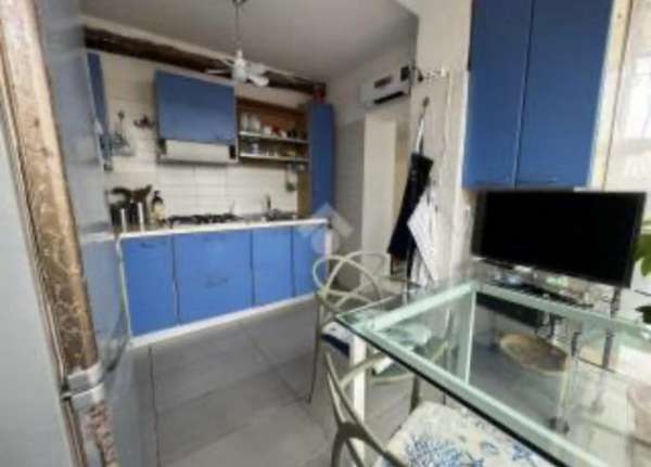 Foto FITTASI APPARTAMENTO PER STUDENTI NAPOLI