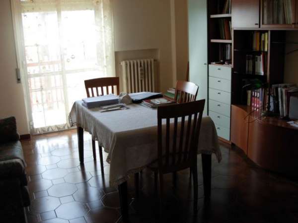 Foto FITTASI BILOCALE ARREDATO IN OTTIMO STATO A 2 MINUTI DA STAZIONE