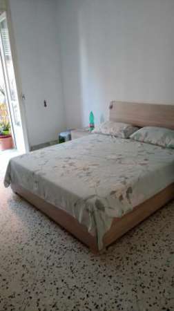 Foto Fittasi camera solo donne