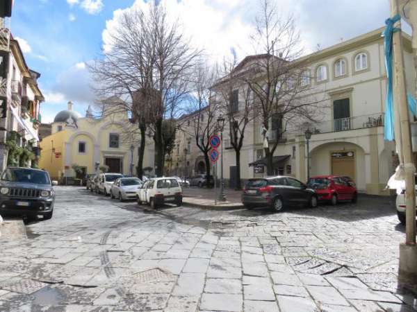 Foto Fitto locale piazza santulli