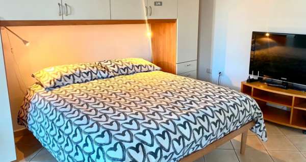 Foto FIUMICINO MONOLOCALE ARREDATO CON BALCONE