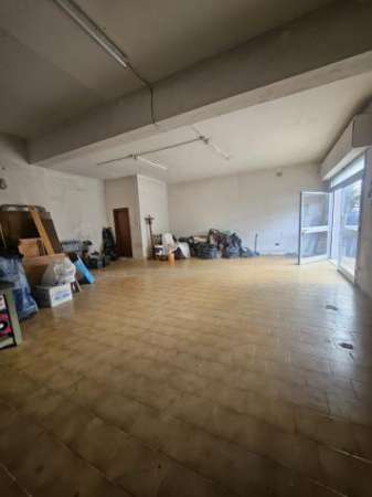 Foto FONDO ARTIGIANALE di 70 mq (MONTALE) rif. AA-FM