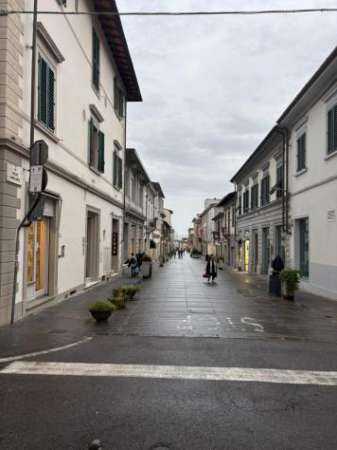 Foto FONDO COMMERCIALE di 1 vani e di 100 mq (SESTO FIORENTINO) rif. FO25/127