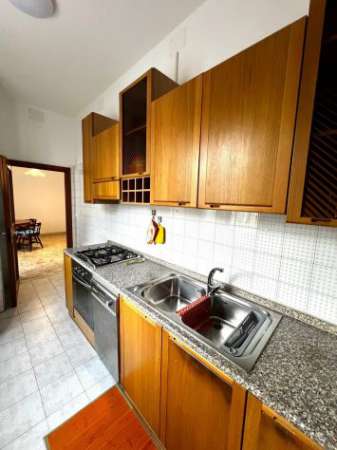 Foto Fronte Universit  ampio appartamento 3 camere 2 bagni