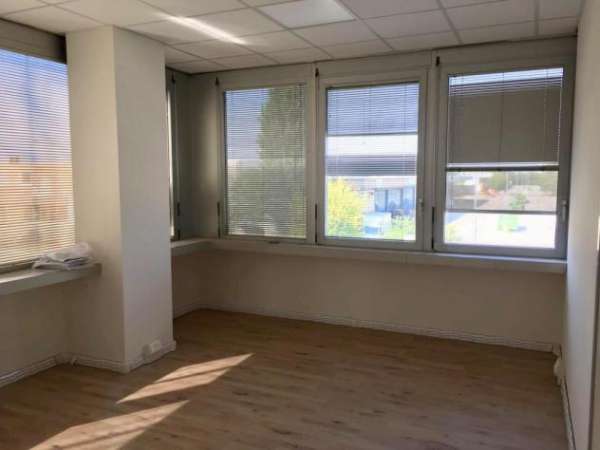 Foto Funo Centergross (BO) - Affittasi ufficio ristrutturato