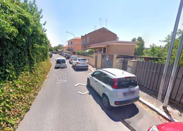Foto FURIO CAMILLO TRILOCALE CON BALCONE E POSTO AUTO