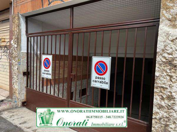 Foto Garage - Posto auto in affitto a Guidonia Montecelio