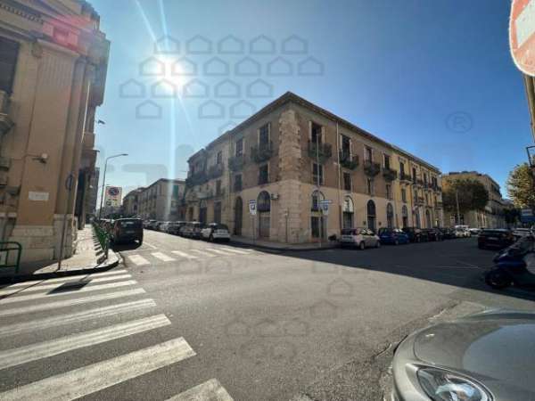 Foto GARAGE di 2 vani e di 60 mq (MESSINA) rif. 2LS16890