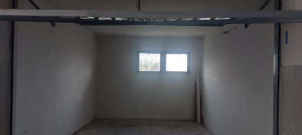 Foto garage in via mazzini