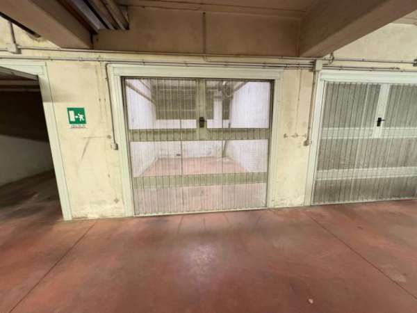 Foto Garage sotterraneo - padova stazione - pza de gasperi
