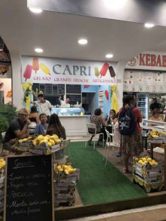 Foto Gelateria artigianale attrezzata Igea Marina centro