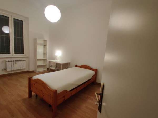Foto Genova Foce - camera singola a 295 euro mensili