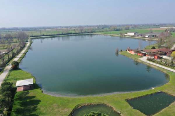 Foto Gestione Lago pesca sportiva con bar - ristorante