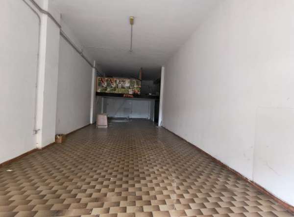 Foto Giffoni Valle Piana via Truffaut, locale C1 adatto come Deposito mq 118