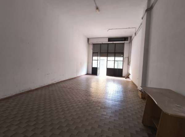 Foto Giffoni Valle Piana via Truffaut, locale C1 adatto come Deposito mq 118