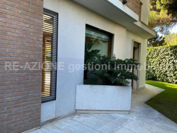 Foto GORGEOUS STAND-ALONE HOUSE FOR RENT