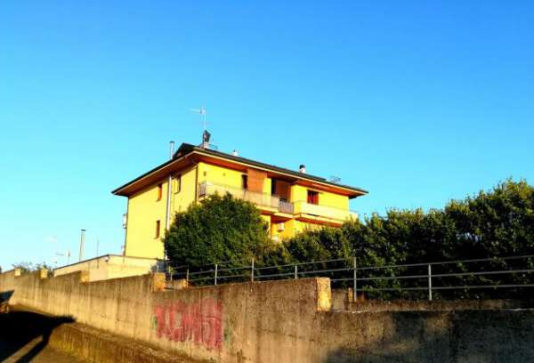 Foto GRANDE APPARTAMENTO CON TERRAZZO NELLE COLLINE DELL'OLTREPO' PAVESE