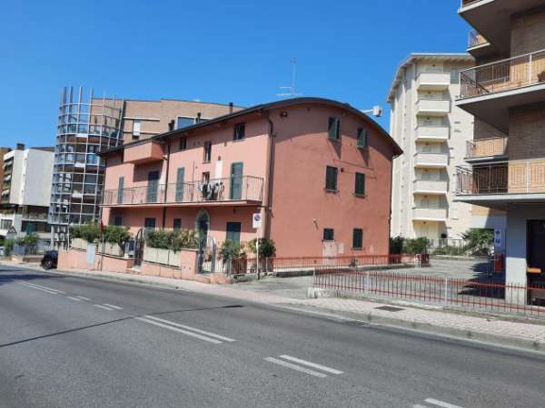 Foto Grande Bilocale arredato S SISTO