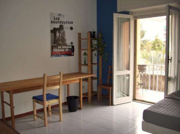 Foto Grande camera singola per ragazza