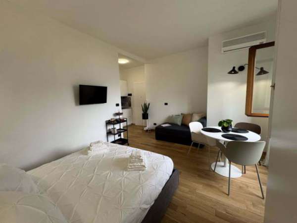 Foto HI - 15 Apartment  Garage Privato