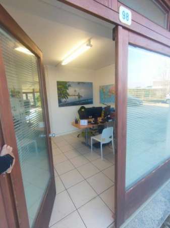 Foto IL TUO UFFICIO IN OPEN SPACE condiviso con piu' professionisti