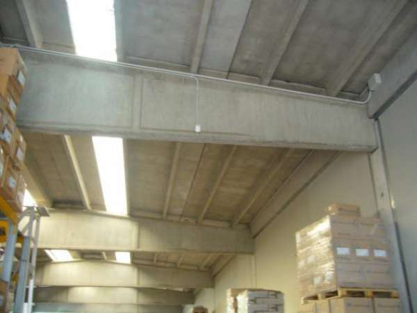 Foto Immobile di 1200 m con 2 locali in affitto a Maranello