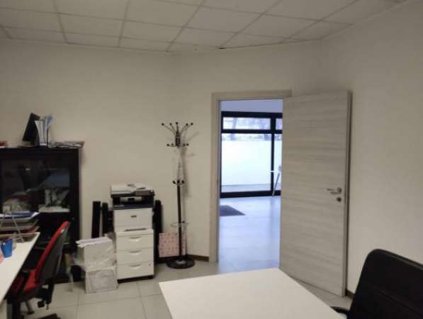 Foto Immobile di 125 m con 1 locale in affitto a Brescia