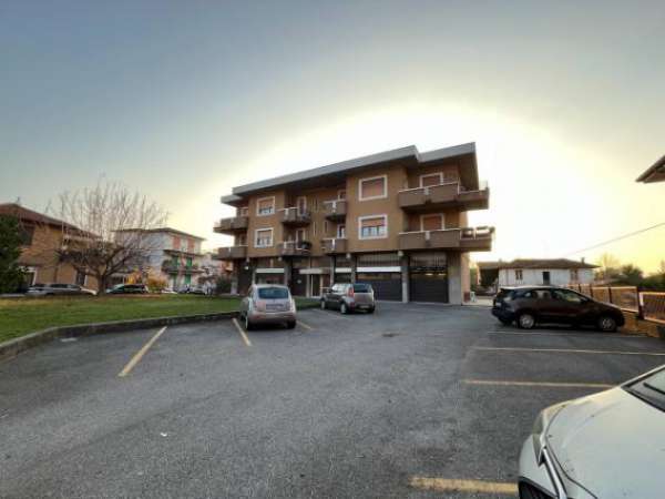 Foto Immobile di 130 m con 2 locali in affitto a Brescia