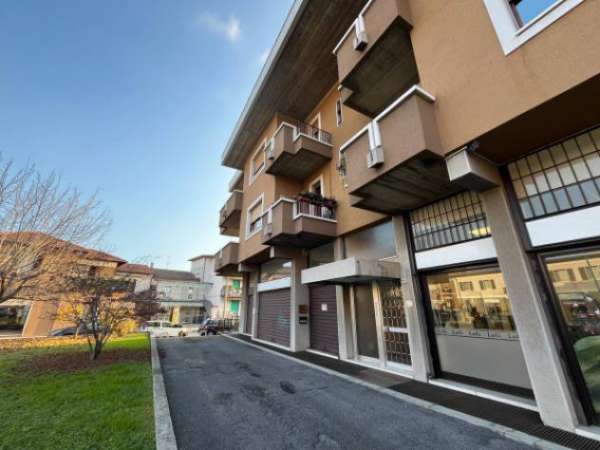Foto Immobile di 130 m con 2 locali in affitto a Brescia