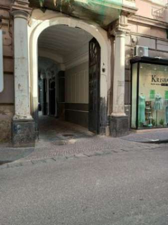 Foto Immobile di 130 m con 2 locali in affitto a Frattamaggiore [rif. Affitto locale commerciale Corso Durante 207 - Frattamaggiore]