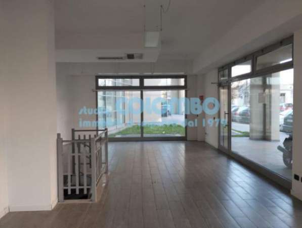 Foto Immobile di 140 m con 2 locali in affitto a Brescia