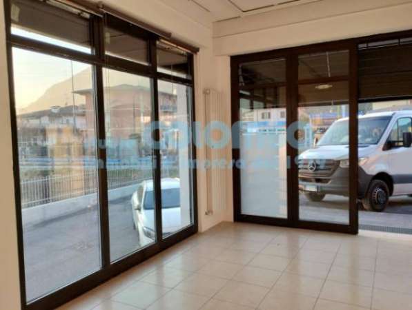 Foto Immobile di 150 m con 2 locali in affitto a Botticino