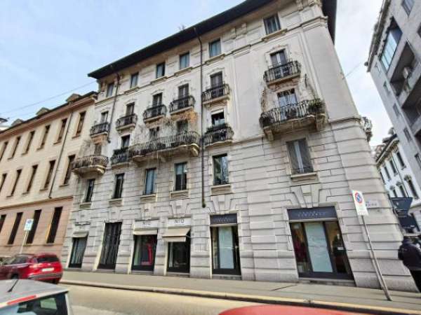 Foto Immobile di 154 m in affitto a Milano