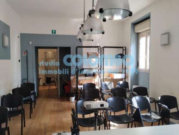 Foto Immobile di 164 m con 3 locali in affitto a Brescia