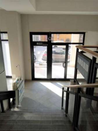 Foto Immobile di 180 m con 3 locali in affitto a Casalecchio di Reno